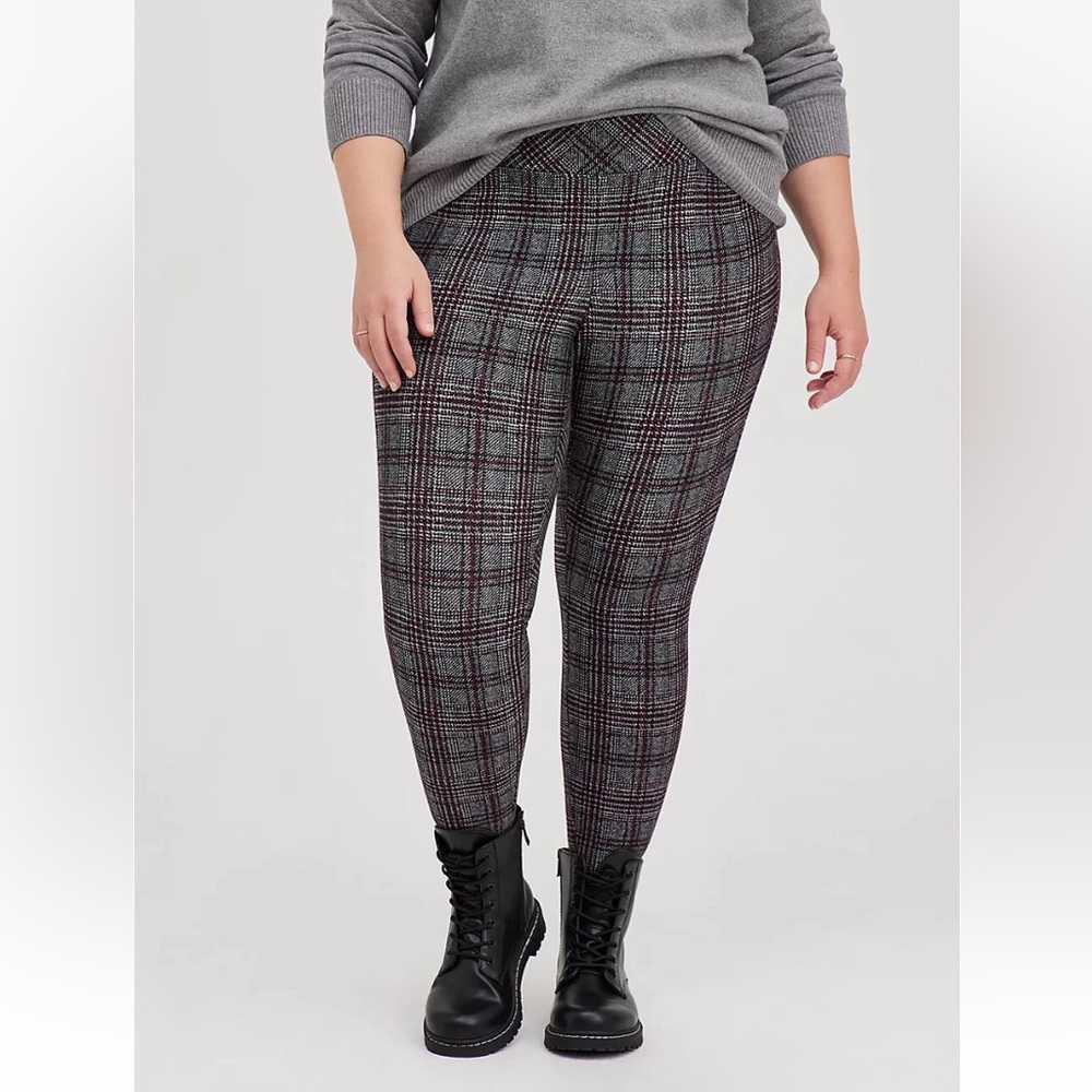 Torrid size 00x 10 M/L Pocket Pixie Pant - Luxe Ponte Herringbone Slim Fix